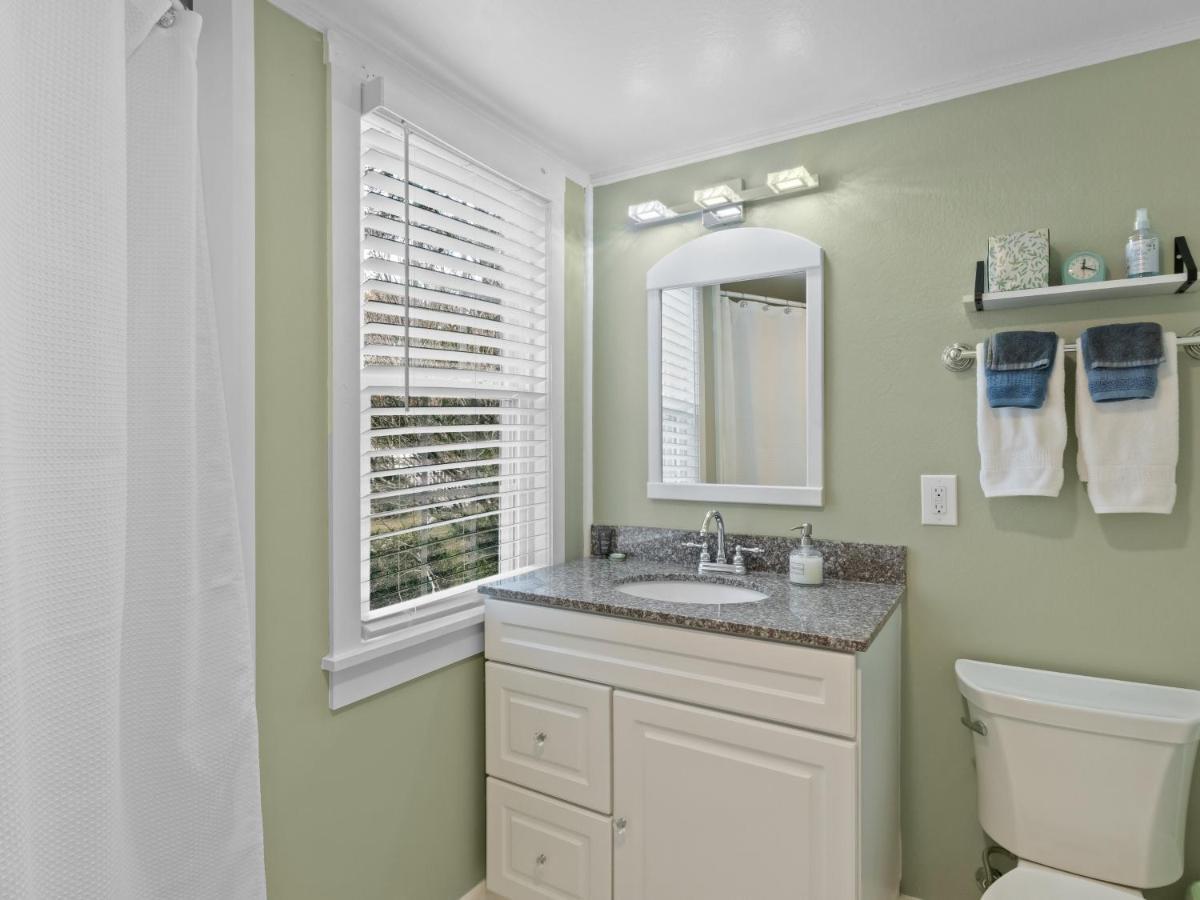 The Seagrove Suites & Guest Rooms Истхам Екстериор снимка