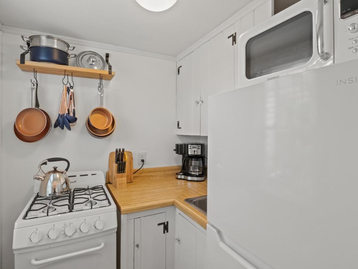 The Seagrove Suites & Guest Rooms Истхам Екстериор снимка